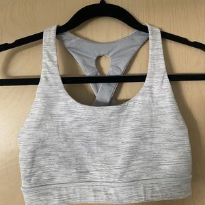 Lululemon size 6 striped cross back sports bra